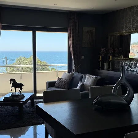 Encantador, Com Piscina E Vista Mar - Ocean View Apartament