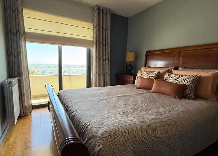 Encantador, Com Piscina E Vista Mar - Ocean View 维亚纳堡